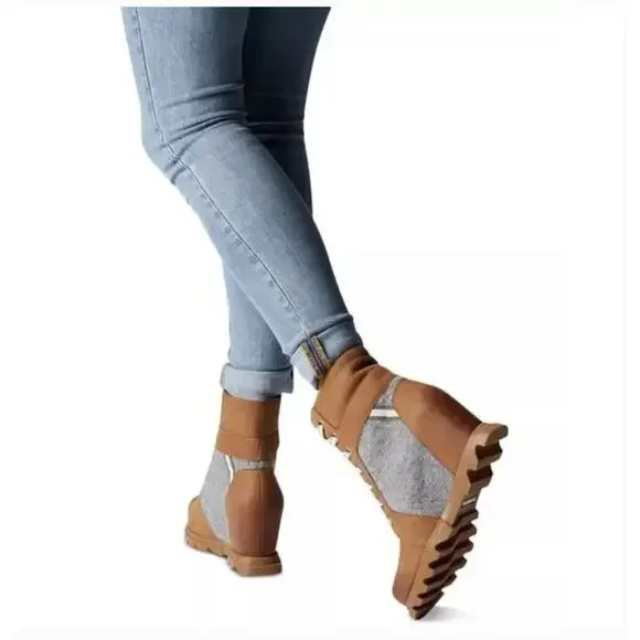 Sorel Joan of Arctic Wedge III Lexie Bootie Tan Nubuck Ankle Boots